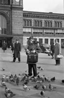 nBW120wg 009 011 hannover train station 1953