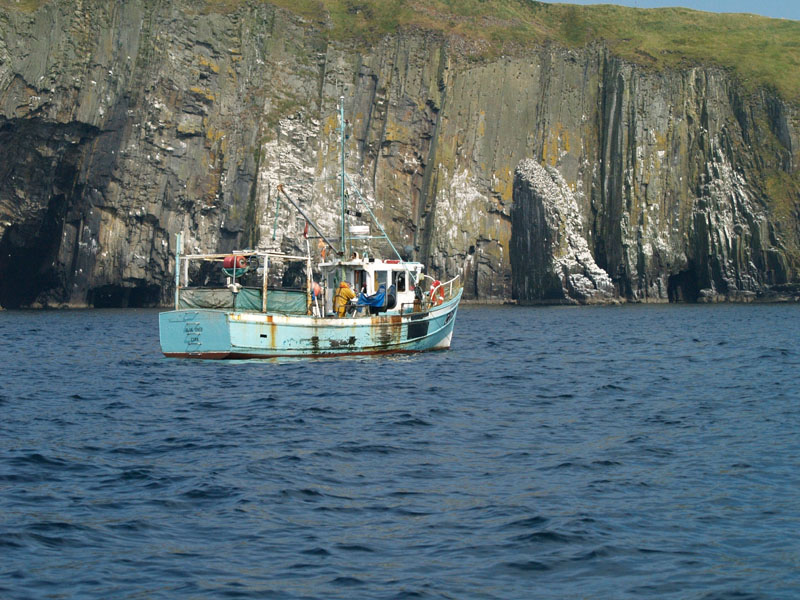 KG270444 trawler hole open bay west minane rock